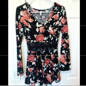 🌹 Floral Romper 🌹